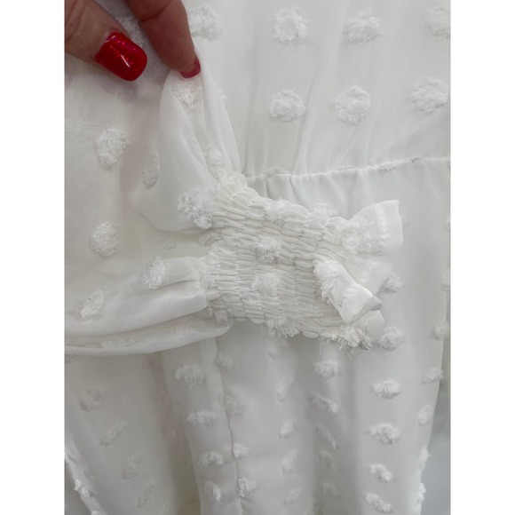 Simplee White Eyeleted Dress Size small - Picture 4 of 6